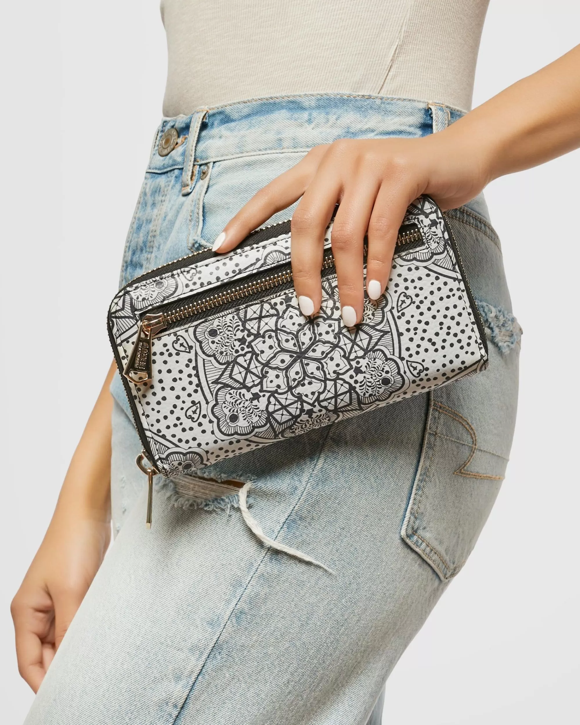 Aimee Kestenberg Clutches-Jesse Large Zip Around With Rfid Black White Ceramic